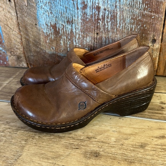 Born Brown Leather Heeled Clog Size 6 - Picture 4 of 6